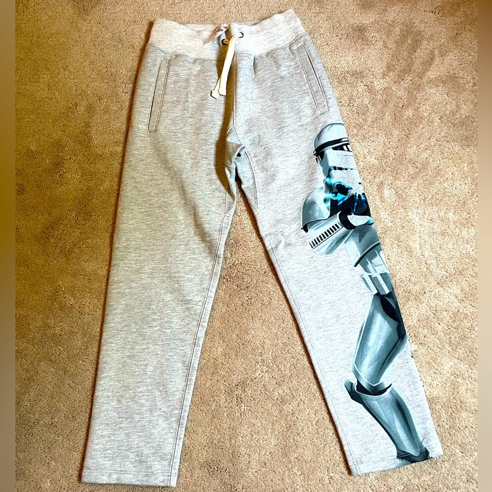 GAP NWT stormtrooper sweatpants size M/8